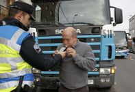 Control de alcoholemia realizado ayer en la avenida de Fisterra de Carballo. 