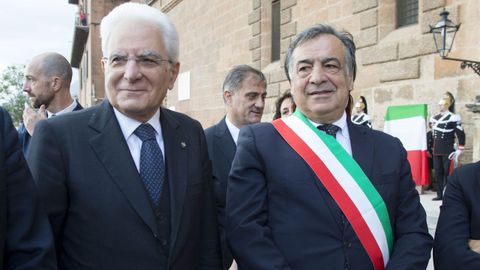 El exalcalde de Palermo, Leoluca Orlando, con el presidente de la Repblica italiana, Sergio Mattarella (a la izquierda)