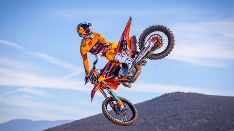 Jorge Prado, en un entrenamiento con su KTM.