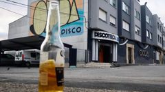 Plaza ante la discoteca Onda este domingo a las ocho de la maana