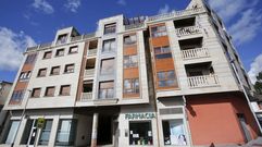 Los pisos que se subastan se ubican en el n�mero 5 de la calle Pedro Souto Couselo de Poio. 