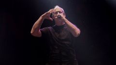 El cantante de Bad Religion, Greg Graffin, durante la actuaci�n del grupo en Madrid.