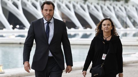 El ministro de Transportes, Óscar Puente, a su llegada al funeral