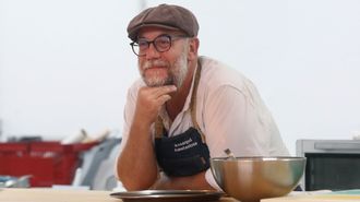 Xoanqui Ameixeiras, nun dos obradoiros que ven celebrando na praza