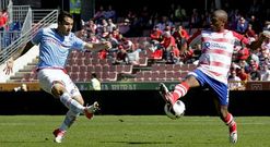 Los celestes encajaron dos goles en los 17 primeros minutos en Granada en los dos primeros tiros a puerta del rival.