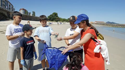 Voz natura, Actividade Voz Natura con CEIP Santa Irene + CEIP Campanario. Limpeza  Playa de Suigrexa (Porto do Son)