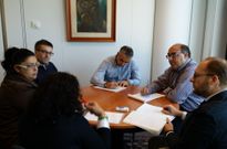 Representantes de Educaci�n y del CEIP de Silleda, ayer en la reuni�n. 