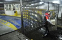 Las distintas empresas ultiman el reacondicionamiento del p�rking de Lal�n para su reapertura. 