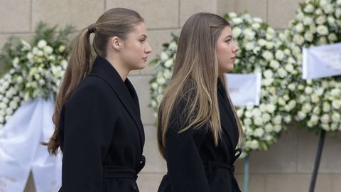 La princesa Leonor y la infanta Sof�a, en Atenas