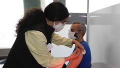 Prueba piloto de vacunaci�n masiva en la Cidade da Cultura de Santiago.