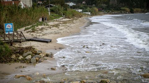Playa de Coira, en Portosn.