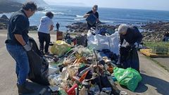 Reciente actividad de limpieza de residuos con Mar de F�bula