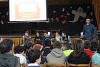 En la charla participaron cinco jugadoras de la S.D. Cacheiras.