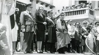 Eva Perón en la jura de bandera de la Escuela Naval de Marín