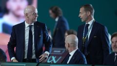 El presidente de la FIFa, Infantino (izquierda) y el de la UEFA, Ceferin