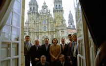Foto de familia de los representantes de 9 ciudades