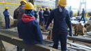 Trabajadores de Arm�n, esta ma�ana, durante el paro