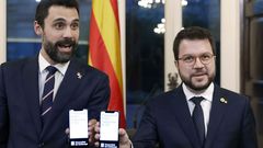 Pere Aragons entreg este mircoles el proyecto de presupuestos al presidente del Parlamento cataln, Roger Torrent