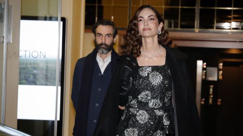 Eugenia Silva, saliendo del NH Finisterre