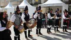 Actuaci�n de O Recanto, en Quiroga durante otra edici�n