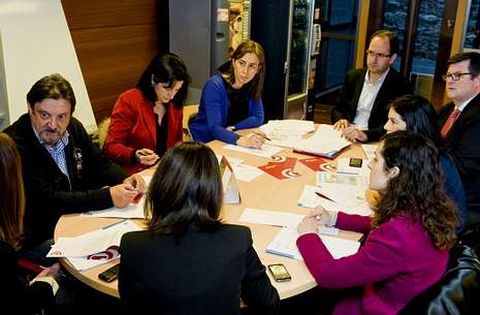 La reuni�n estuvo presidida por la directora xeral de Comercio.