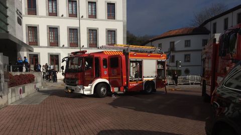 Cami�n de bomberos en el Hotel Las Caldas