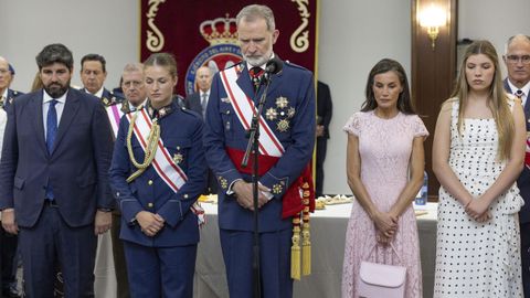 Tras la tragedia del incendio de Almer�a se modific� la agenda del d�a y se guard� un minuto de silencio por las v�ctimas