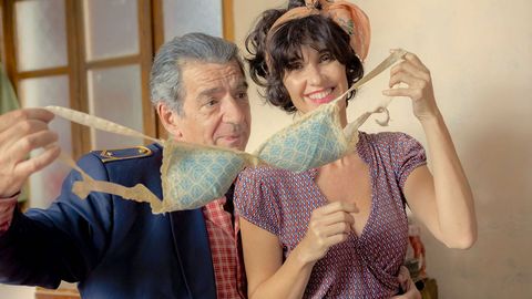 Paz Vega, con el actor Miki Manojlovic, que en el filme interpreta al maquinista