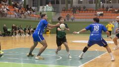 Lance del encuentro entre el Balonm�n Calvo Xiria y el Carballal