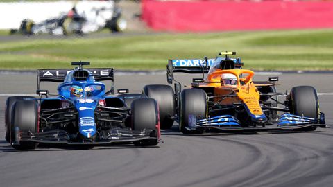 Fernando Alonso y Lando Norris durante el Gran Premio de Gran Bretaa