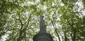 Con permiso de las Brbaras, la plaza de Azcrraga tal vez sea la plaza ms bonita del mundo (al menos de este mundo).