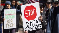 Protestas en Washington DC, capital de  Estados Unidos, contra la expansi&oacute;n de los centros de datos necesarios para la IA, en abril del 2026