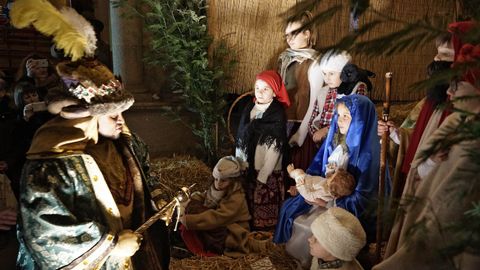 Cabalgata de Reyes de Ourense.En Ourense miles de niños pidieron a los Reyes Magos caramelos y disfrutaron con una cabalgata de dos horas de duración