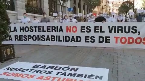 Protesta de los empresarios del ocio nocturno en Oviedo