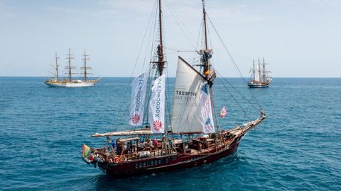 Las embarcaciones que participan en la Iacobus Maris salen de Valencia.