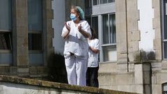 Personal del Hospital Provincial de Pontevedra, durante una concentraci�n