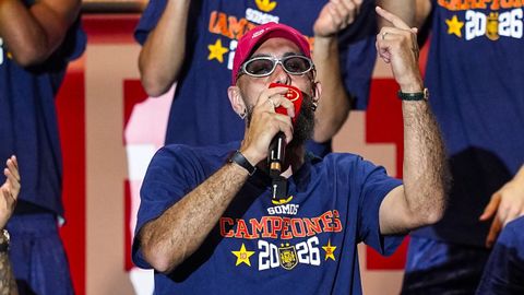 Borja Iglesias, protagonista en la celebraci�n de la selecci�n espa�ola
