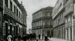 <span lang= es-es >De Sucesores de Waldo Riva a Stradivarius</span>. Arriba, el edificio donde estaba el almac�n del padre de Alfonso, que despu�s se estableci� enfrente, donde abri� Musical Duende.