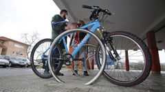El CEIP A Xunqueira II estren� estos d�as un nuevo aparcamiento para bicicletas