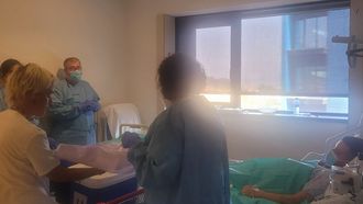 Momento de infusin del tratamiento en el Cunqueiro