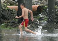 <span lang= es-es >Aquel verano del 2003</span>. La estampa ya se ha corregido, pero dice mucho de por qu� la playa perdi� bandera azul aquel a�o. 
