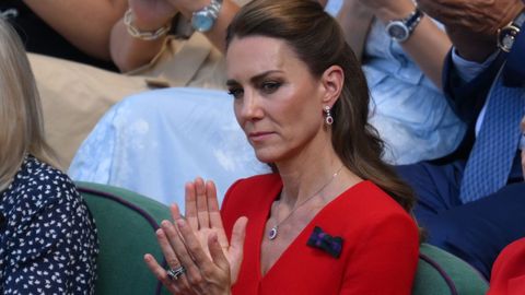 Kate Middleton aplaudiendo