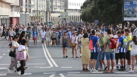 Eclipse total desde el paseo mar�timo de A Coru�a y las playas de Riazor y el Orz�n