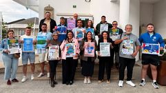 Foto de familia de gobierno local y entidades de Oroso que organizan once propuestas de conciliaci�n para este verano