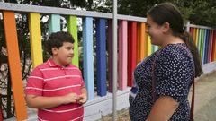 Jhonatan y su madre, en el lugar donde le mordi� la v�bora