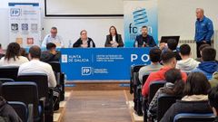 Acto en el CIFP Porta da Auga de Ribadeo con los gerentes de ambas empresas, Reyco y Be One