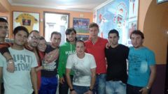 Miembros dela pe�a, en su sede, Casa Panadeiro, en Petelos