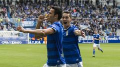 Gol Folch Javi Hernandez Real Oviedo Albacete Carlos Tartiere.Folch y Javi Hernandez celebran el primer gol azul