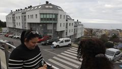 Edificio de viviendas en Burela que tiene el mismo revestimiento que el que ardi� en Valencia.