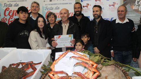 El marinero grovense Jacobo Otero Prol fue homenajeado por la Confrara de Pescadores San Martio
